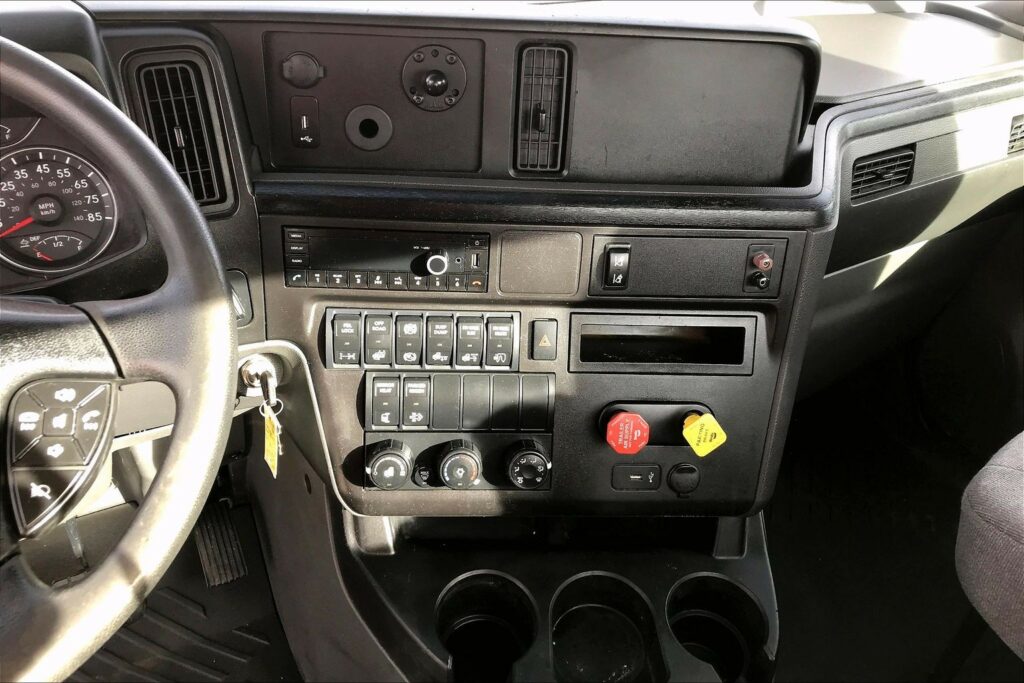 2021 INT LT625 6×4 Day Cab