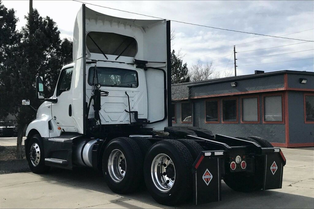 2021 INT LT625 6×4 Day Cab