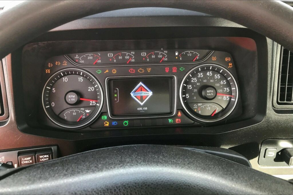 2021 INT LT625 6×4 Day Cab