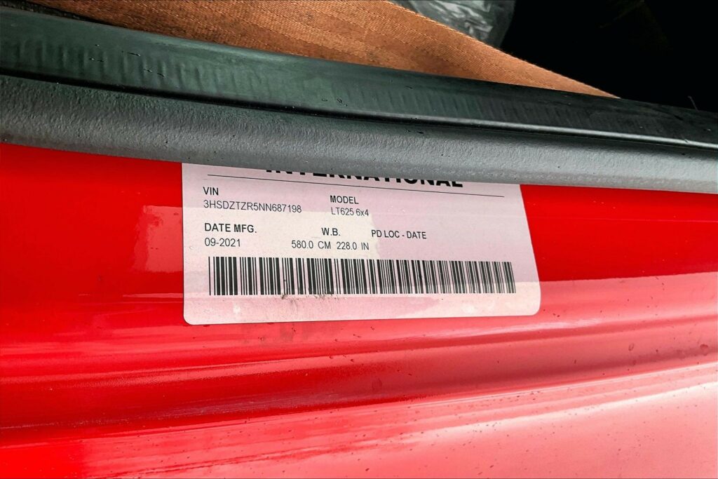 2022 INT LT625 6×4 Sleeper