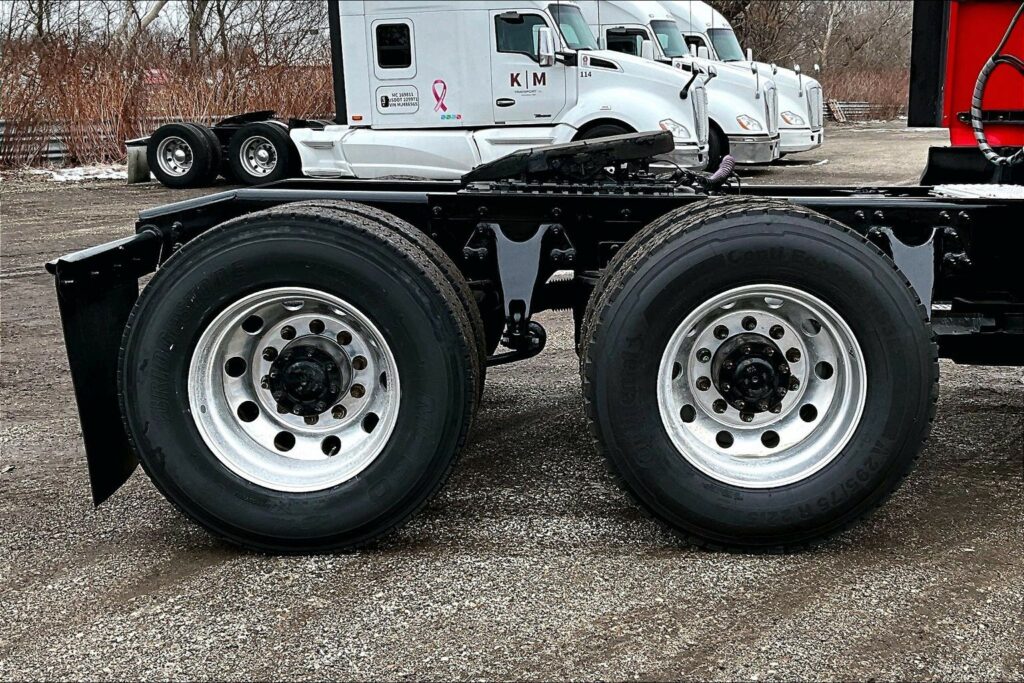 2022 INT LT625 6×4 Sleeper