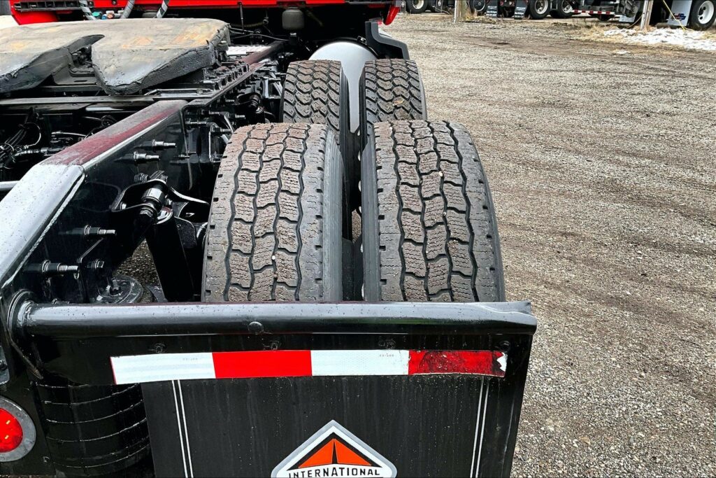 2022 INT LT625 6×4 Sleeper