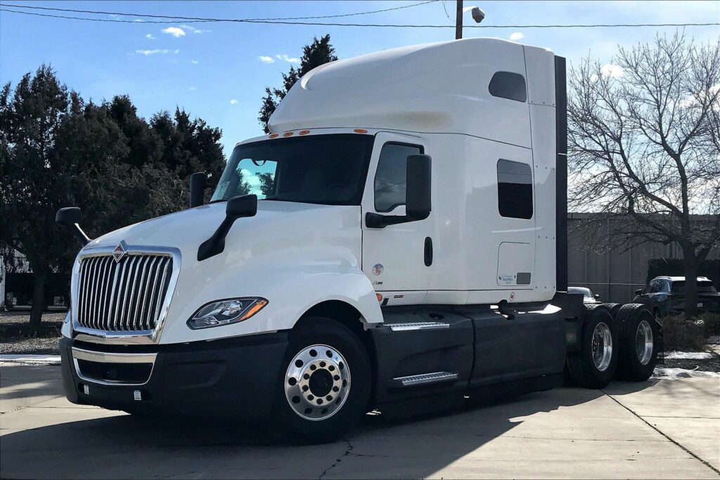 2021 INT LT625 6×4 Sleeper