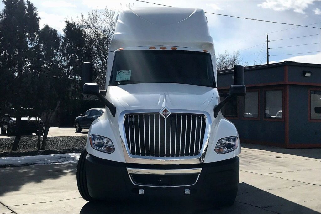 2021 INT LT625 6×4 Sleeper