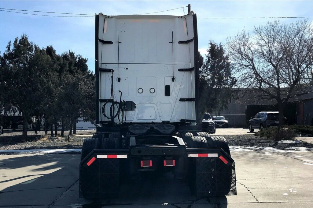 2021 INT LT625 6×4 Sleeper