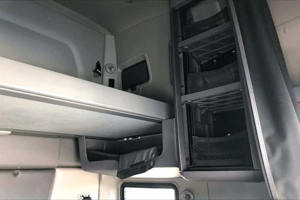 2021 INT LT625 6×4 Sleeper