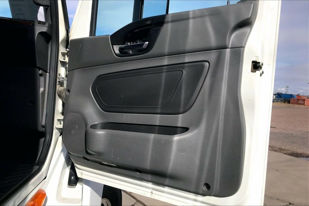 2021 INT LT625 6×4 Sleeper