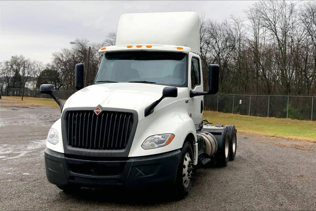 2022 INT LT625 6×4 Day Cab
