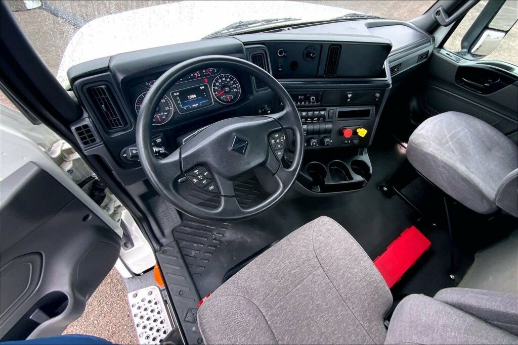 2021 INT LT625 6×4 Day Cab