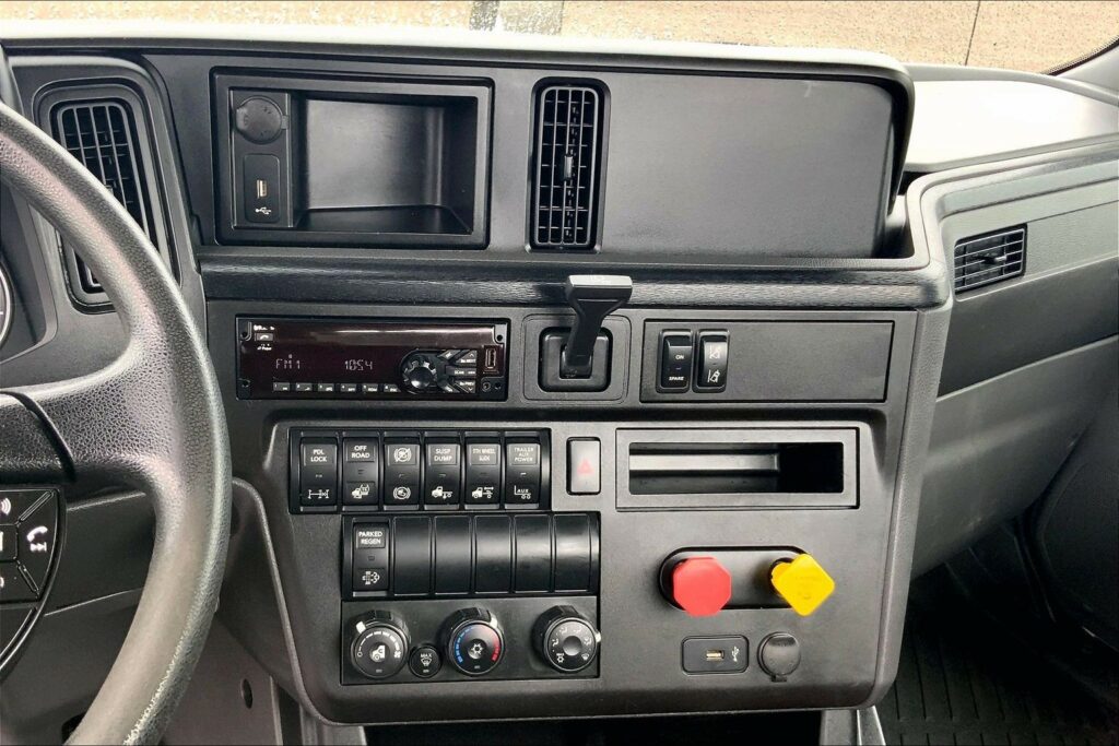 2019 INT LT625 6×4 Day Cab