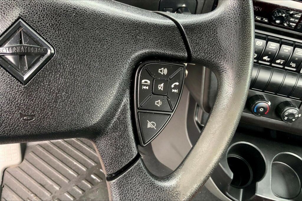 2019 INT LT625 6×4 Day Cab