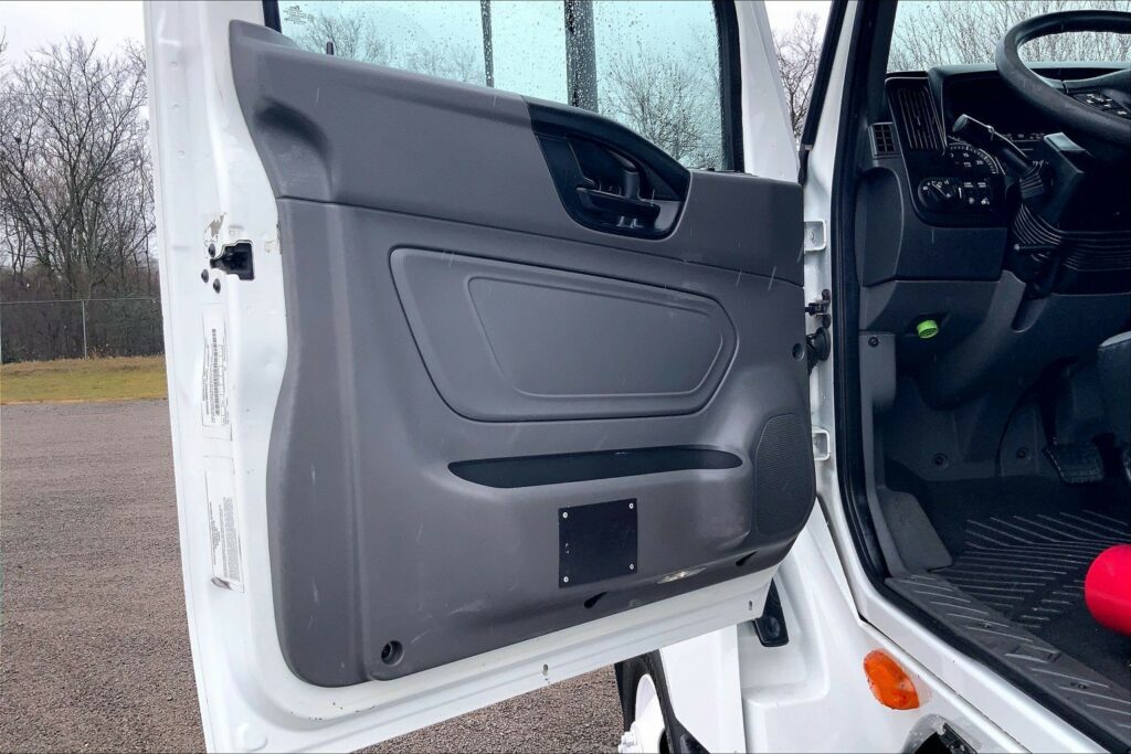 2019 INT LT625 6×4 Day Cab