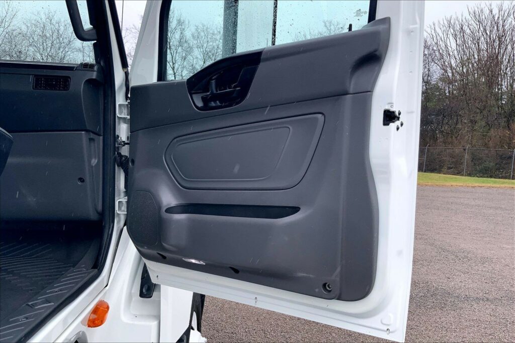 2019 INT LT625 6×4 Day Cab