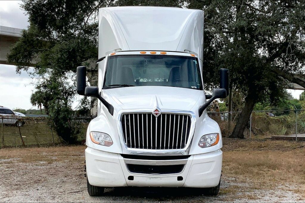 2021 INT LT625 6×4 Day Cab