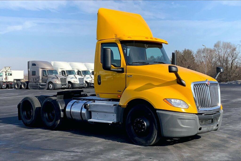 2019 INT LT625 6×4 Day Cab