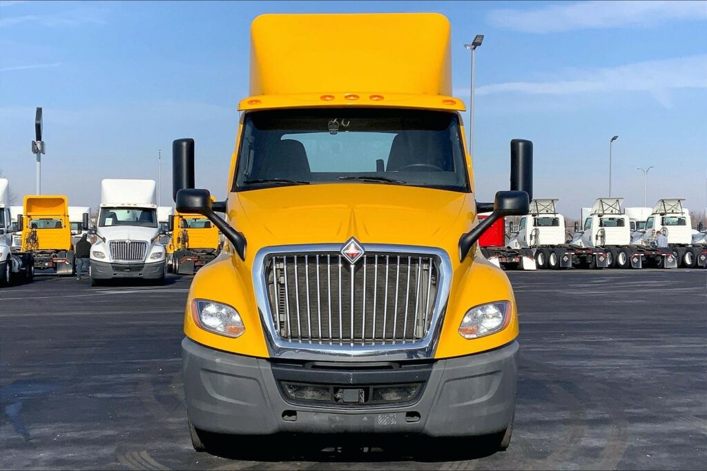 2019 INT LT625 6×4 Day Cab