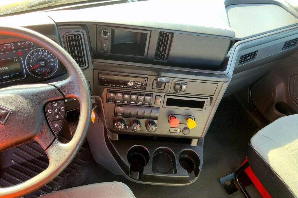 2019 INT LT625 6×4 Day Cab