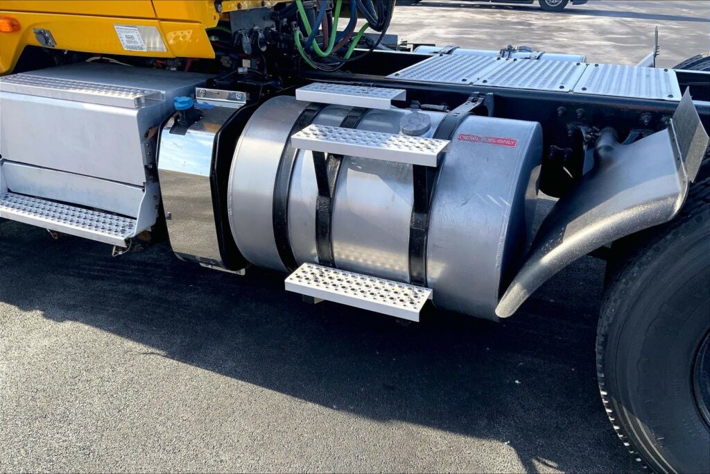 2019 INT LT625 6×4 Day Cab