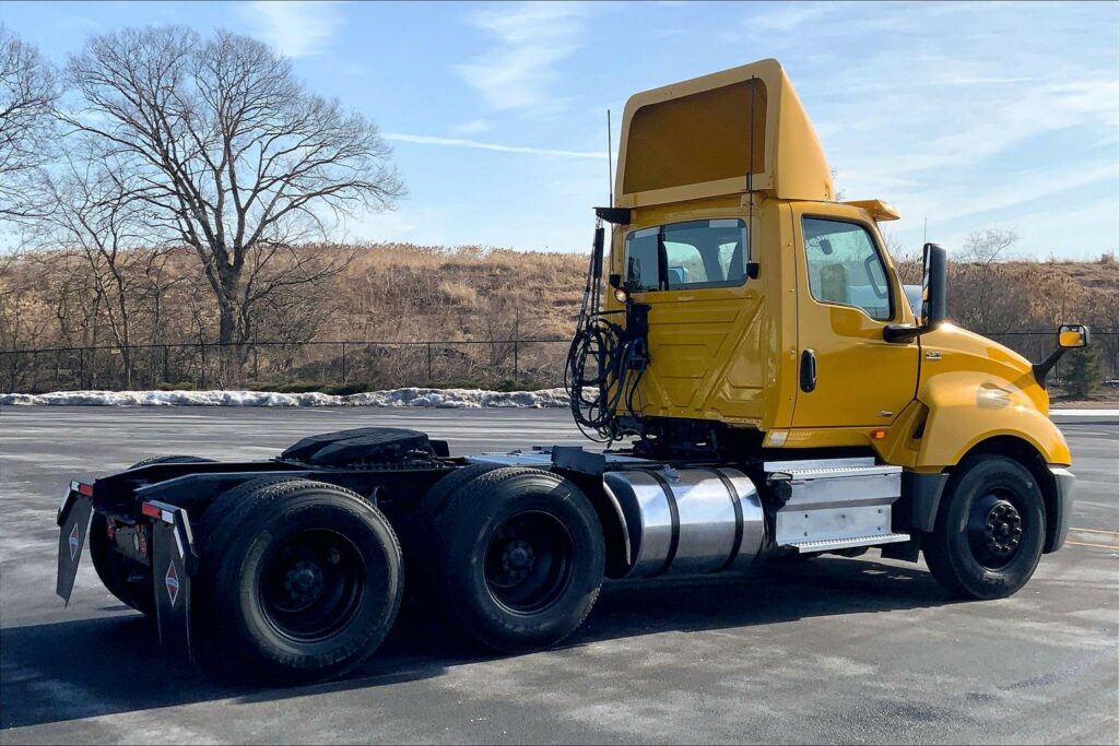 2019 INT LT625 6×4 Day Cab