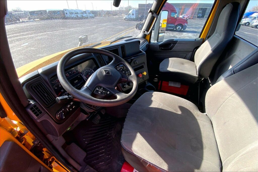 2019 INT LT625 6×4 Day Cab