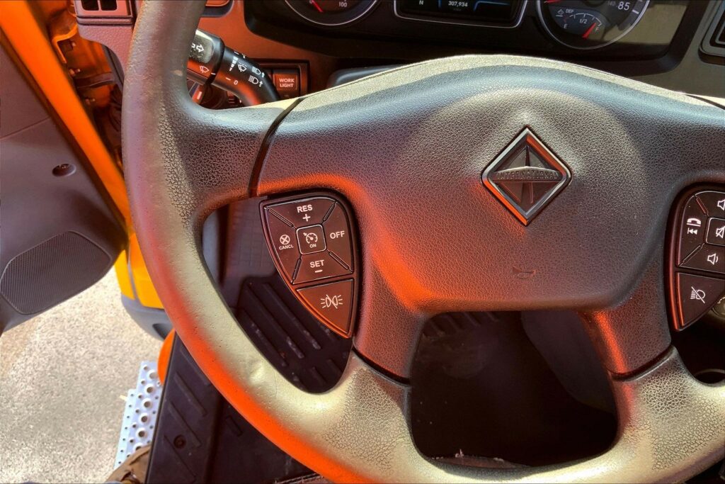 2019 INT LT625 6×4 Day Cab