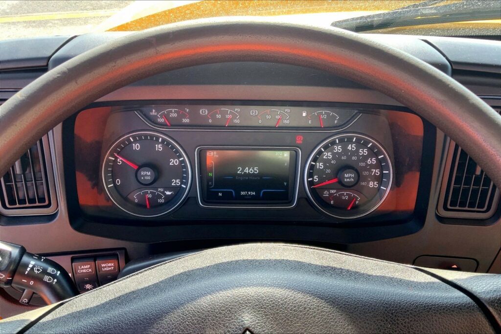 2019 INT LT625 6×4 Day Cab