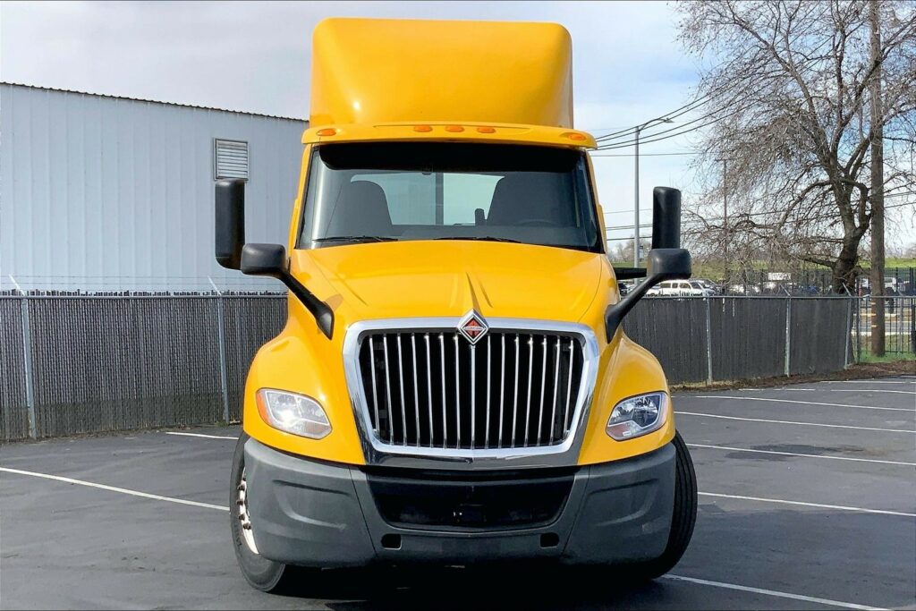 2019 INT LT625 6×4 Day Cab
