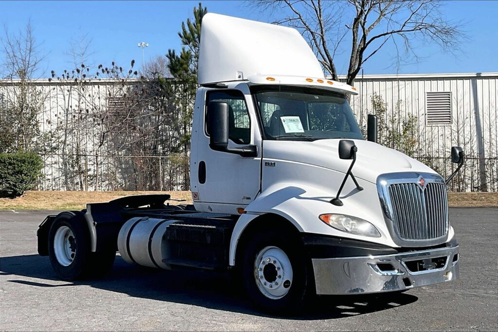 2019 INT RH613 4×2 Day Cab