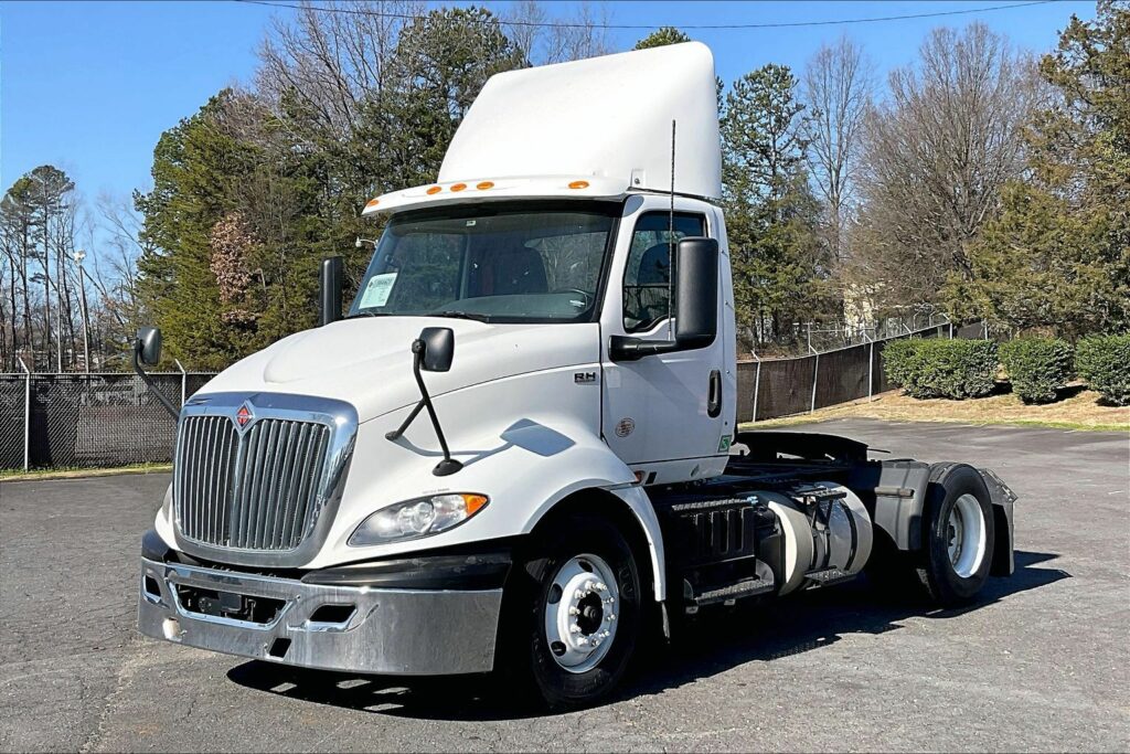 2019 INT RH613 4×2 Day Cab