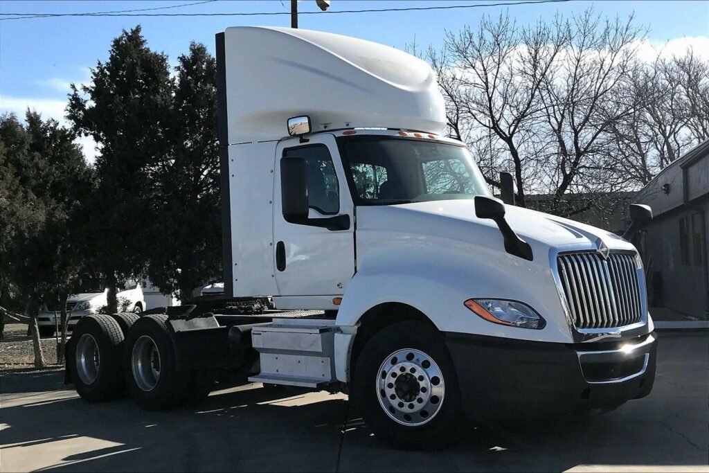 2020 CUM LT625 6×4 Day Cab