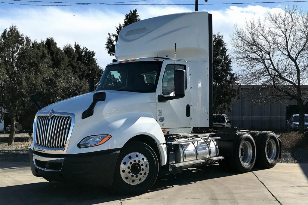 2020 CUM LT625 6×4 Day Cab