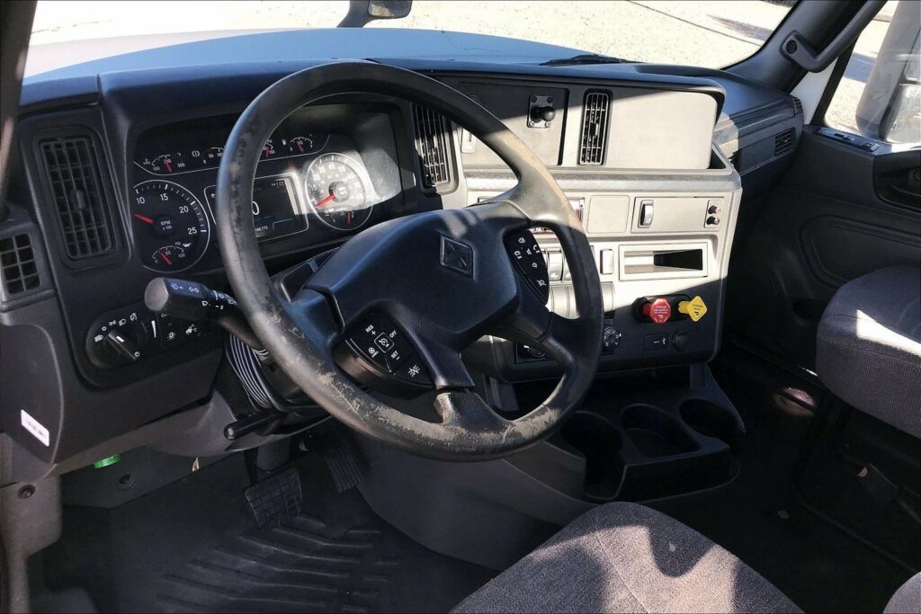 2020 CUM LT625 6×4 Day Cab