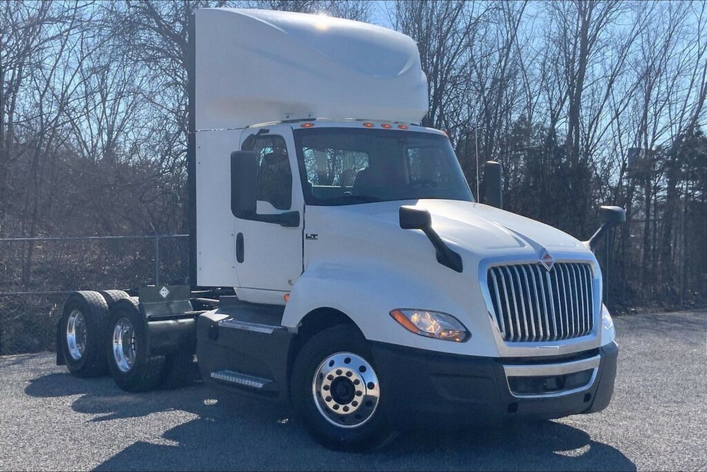 2021 CUM LT625 6×4 Day Cab