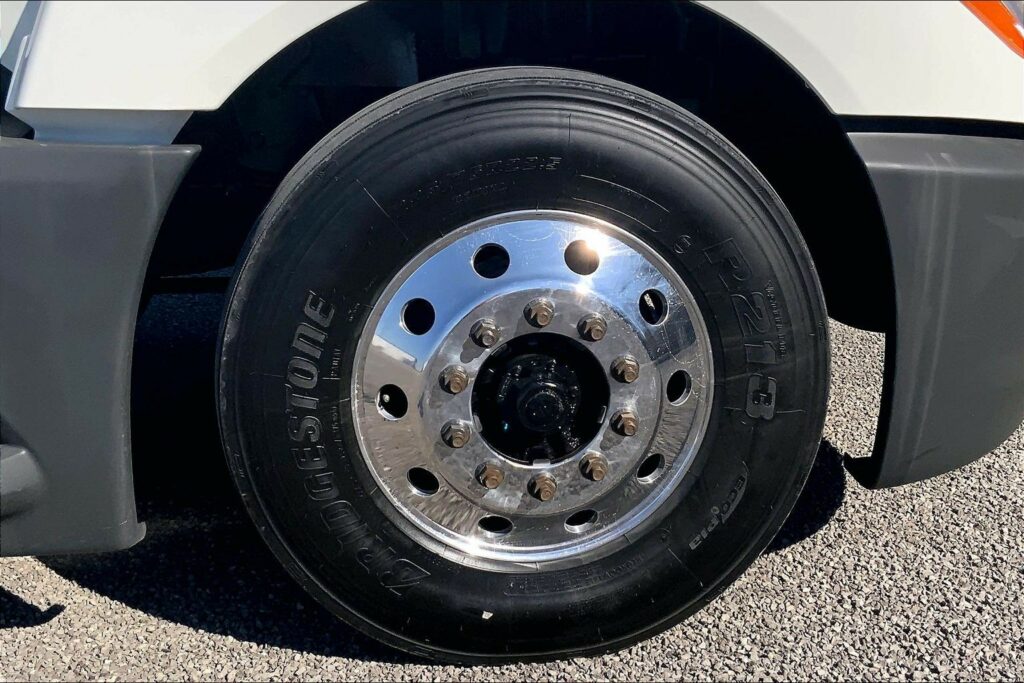 2021 CUM LT625 6×4 Day Cab