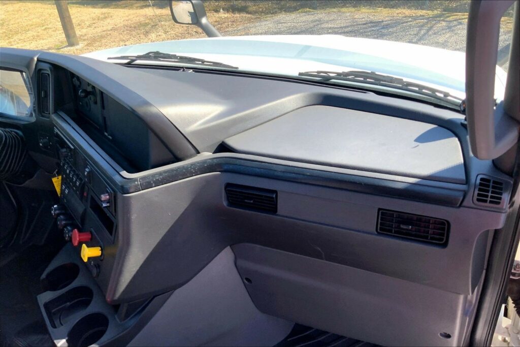 2021 CUM LT625 6×4 Day Cab