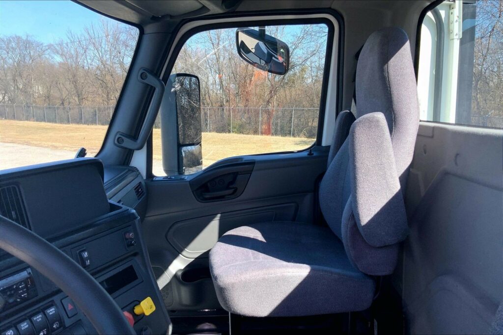 2021 CUM LT625 6×4 Day Cab