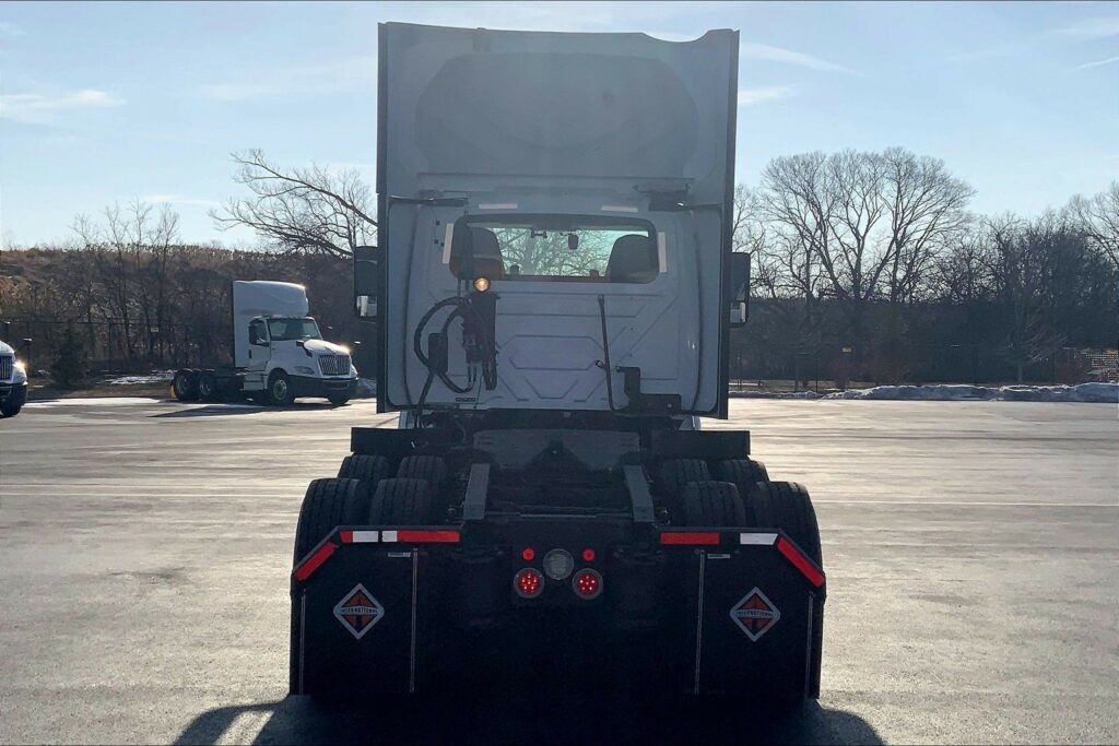 2021 CUM LT625 6×4 Day Cab