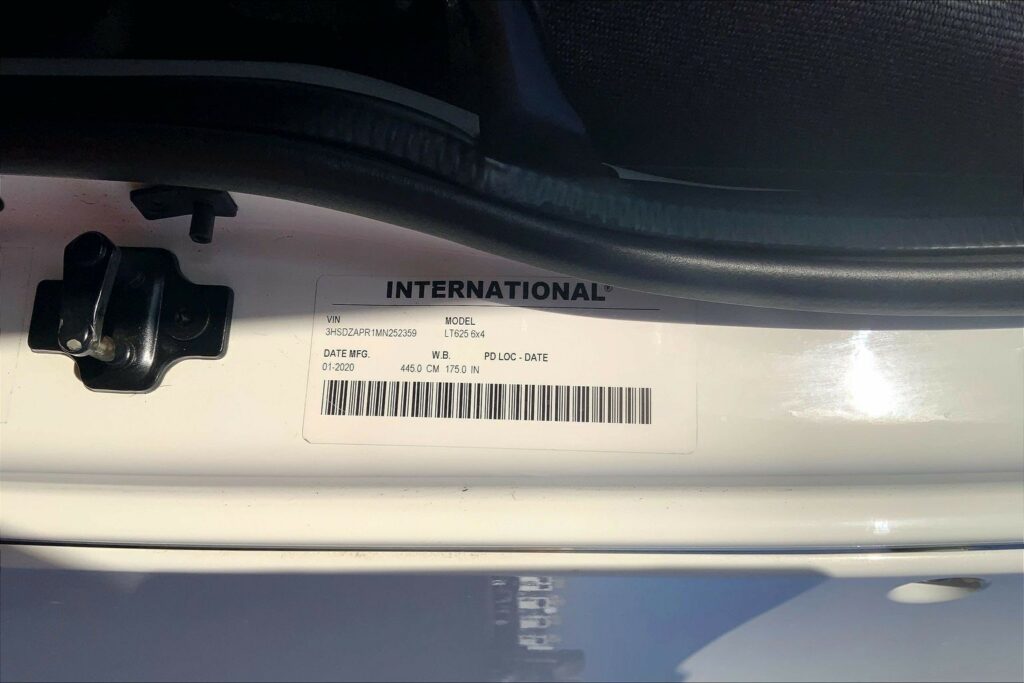 2021 CUM LT625 6×4 Day Cab