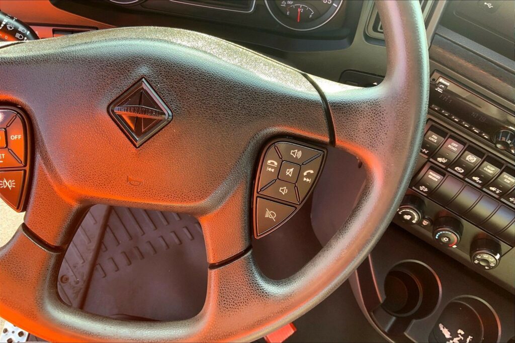 2021 CUM LT625 6×4 Day Cab