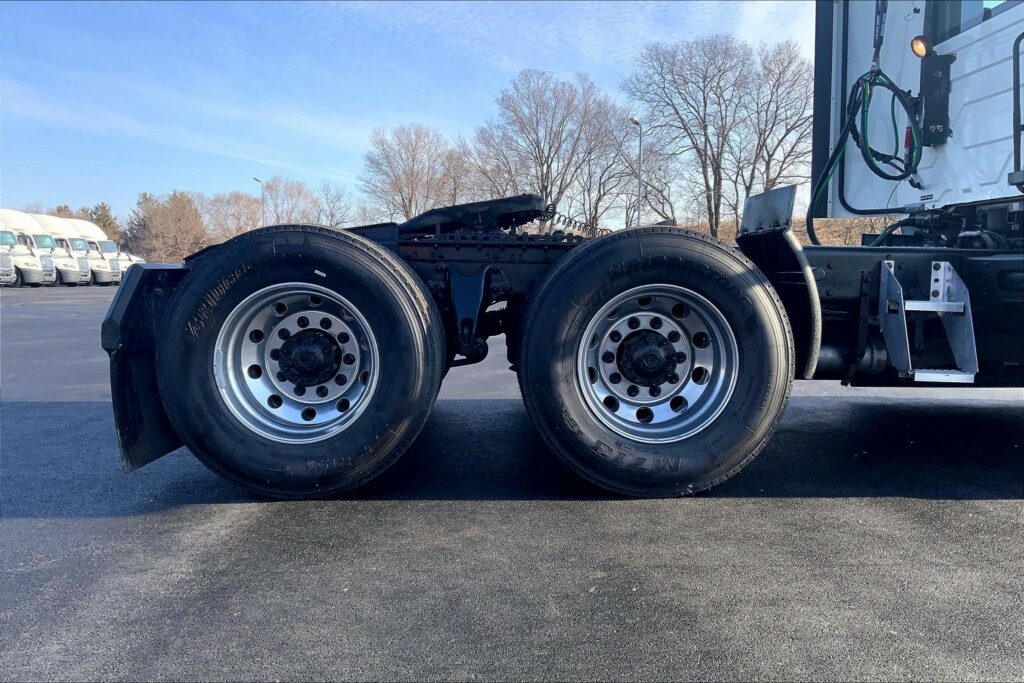 2021 CUM LT625 6×4 Day Cab