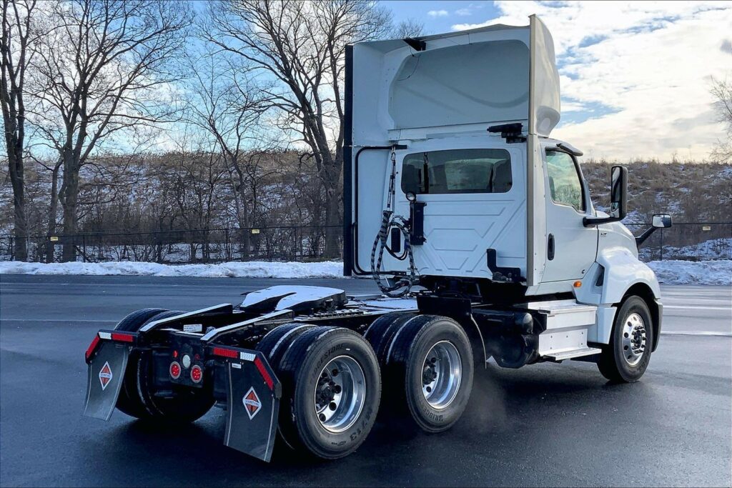 2020 CUM LT625 6×4 Day Cab