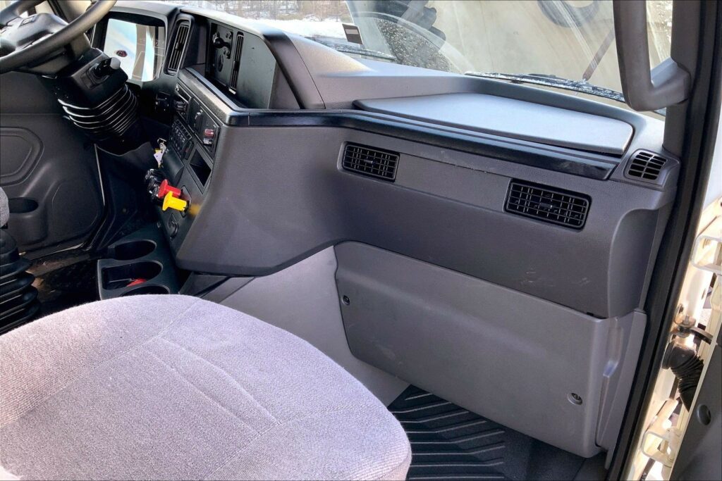 2020 CUM LT625 6×4 Day Cab