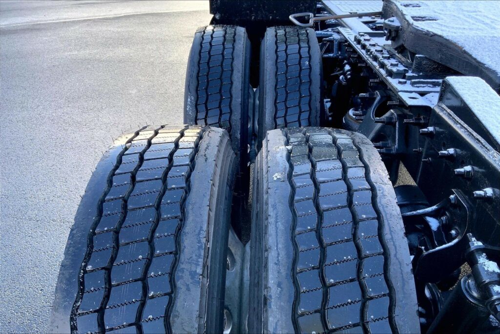 2020 CUM LT625 6×4 Day Cab