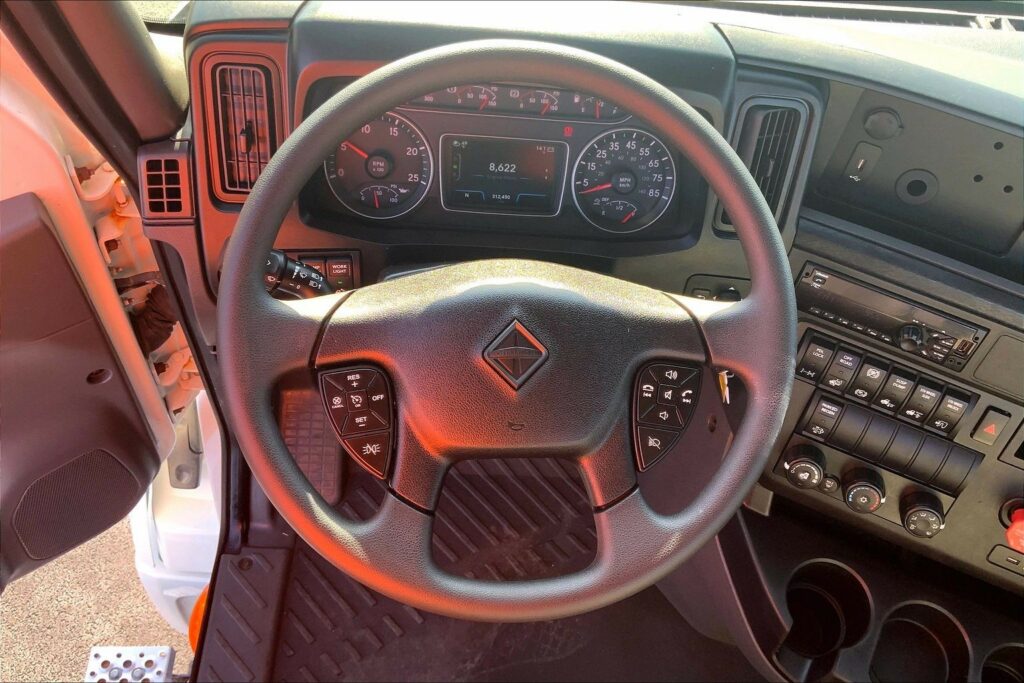 2020 CUM LT625 6×4 Day Cab