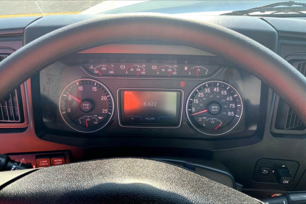 2020 CUM LT625 6×4 Day Cab