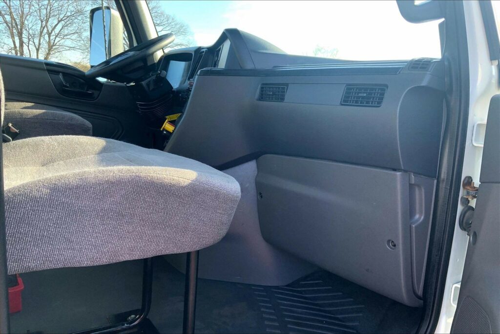 2020 CUM LT625 6×4 Day Cab