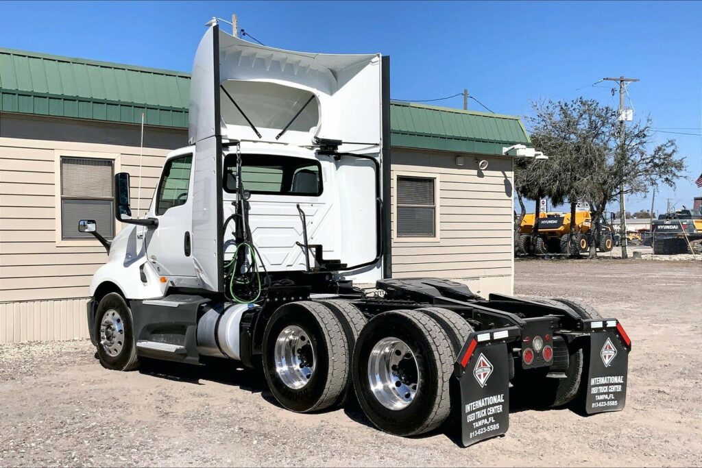 2021 CUM LT625 6×4 Day Cab