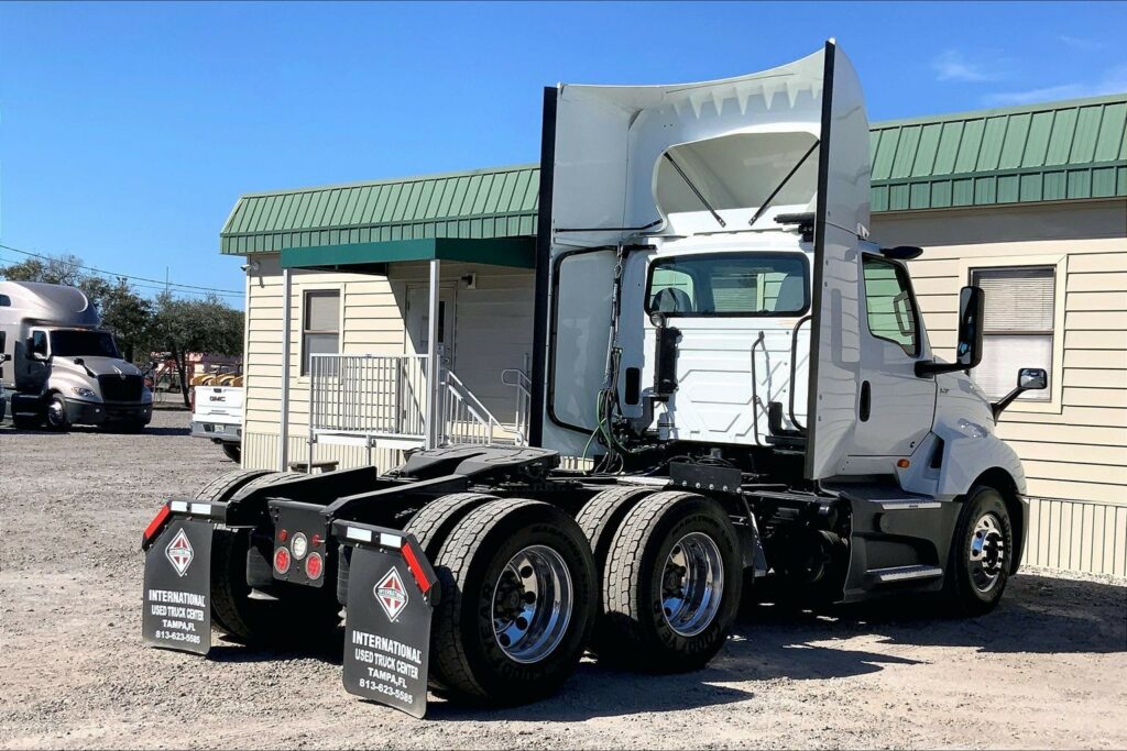 2021 CUM LT625 6×4 Day Cab