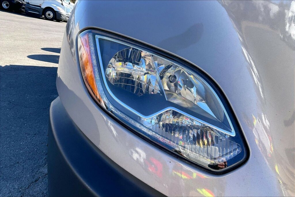 2022 CUM LT625 6×4 Sleeper