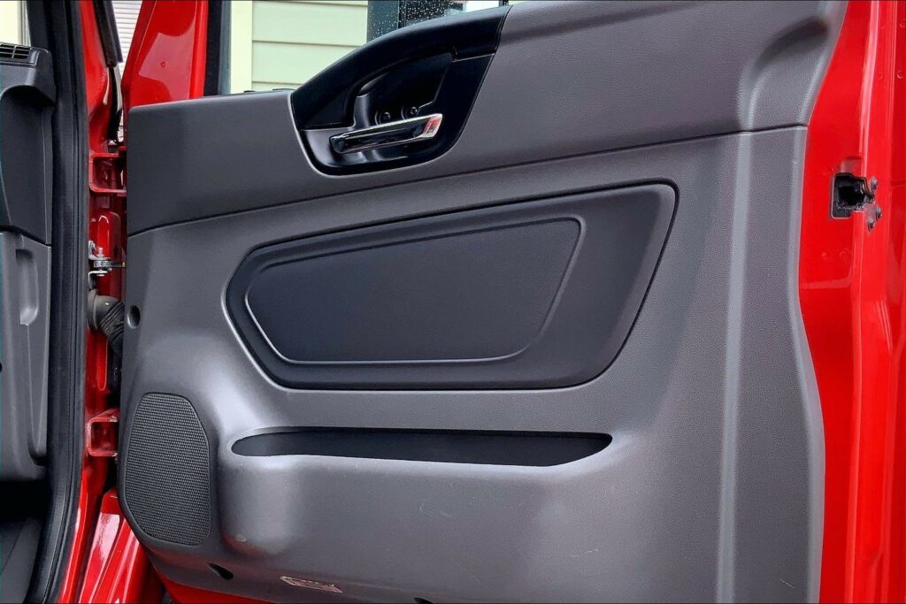 2023 CUM LT625 6X4 Sleeper